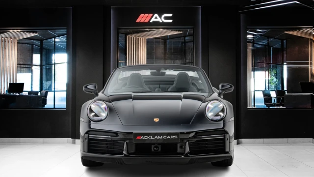 Porsche 911 Image 2