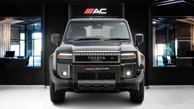 Toyota Land Cruiser Image 2
