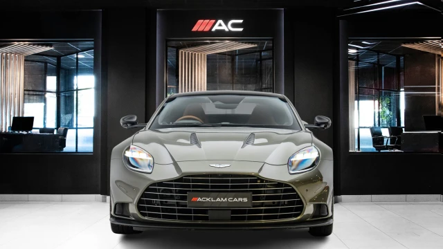 Aston Martin Vanquish Image 2