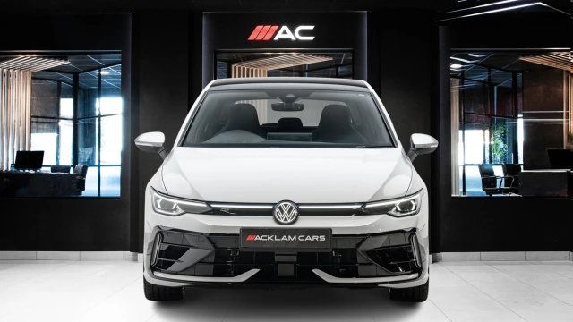 Volkswagen Golf Image 2