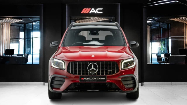Mercedes-Benz GLB Image 2