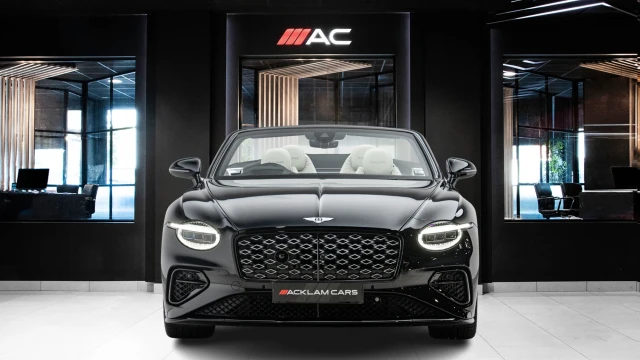 Bentley Continental Mulliner Image 2