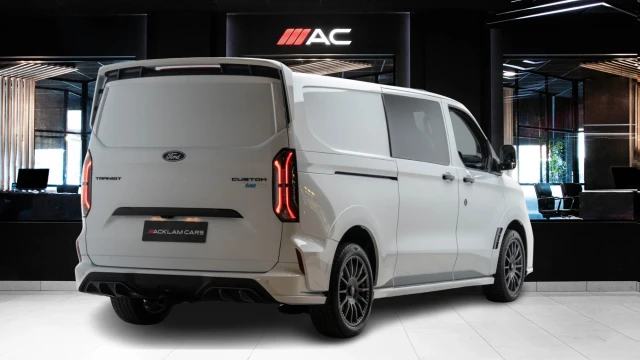 Ford Transit Custom Image 3