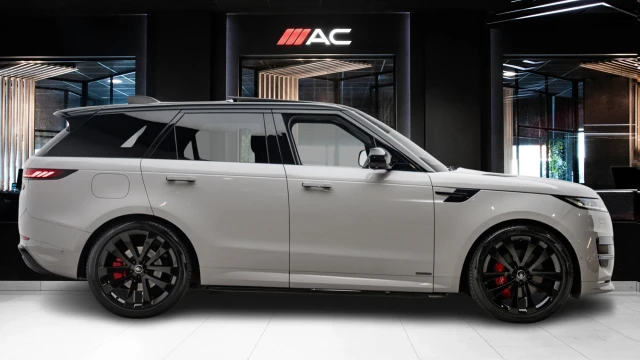 Land Rover Range Rover Sport Image 4