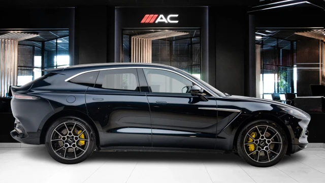 Aston Martin Dbx Image 3