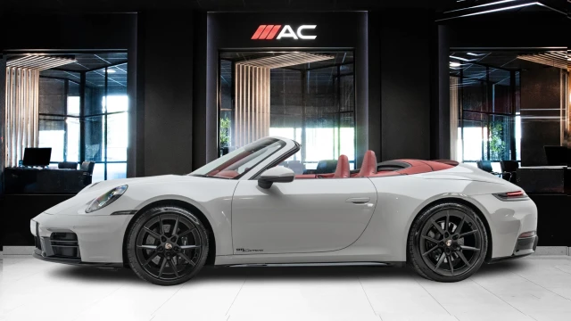 Porsche 911 Image 5