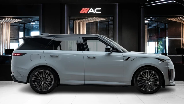 Land Rover Range Rover Sport Image 3