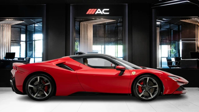 Ferrari SF90 Image 3