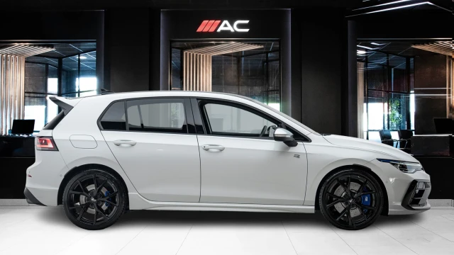 Volkswagen Golf Image 3