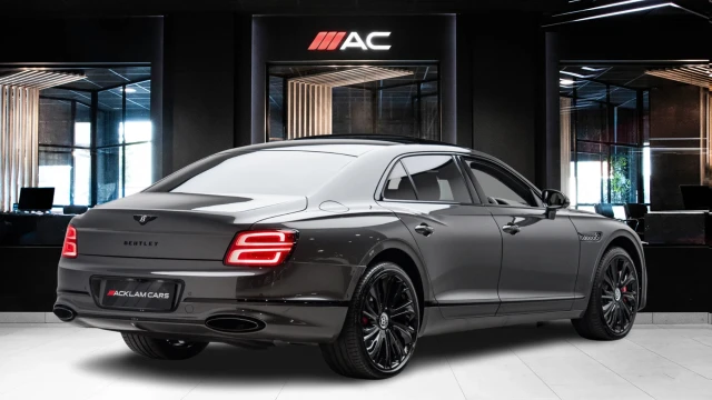Bentley Flying Spur Mulliner Image 4