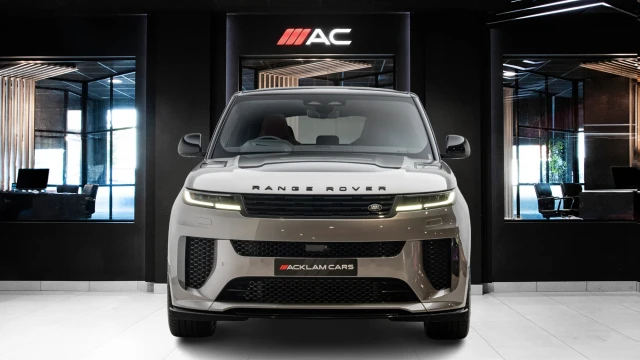 Land Rover Range Rover Sport Image 4