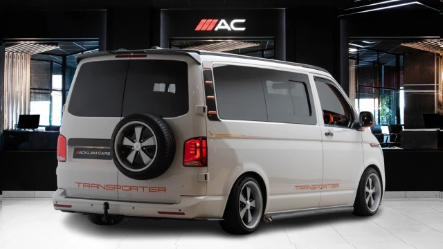 Volkswagen Transporter Image 4