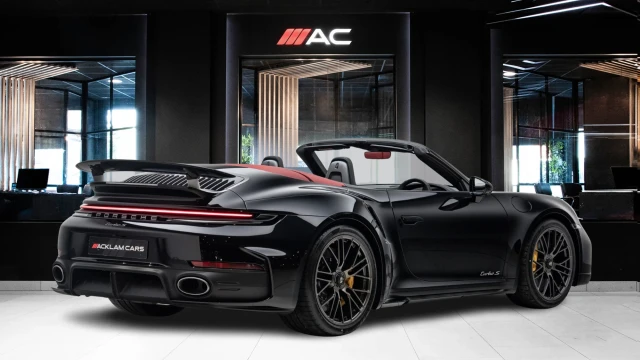 Porsche 911 Image 6