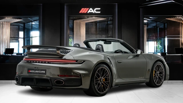 Porsche 911 Image 4