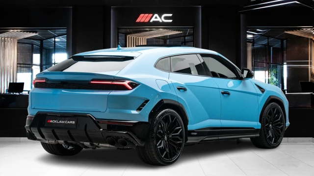 Lamborghini Urus Image 4