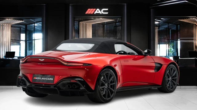 Aston Martin Vantage Image 5
