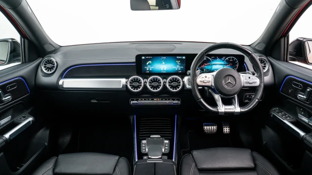 Mercedes-Benz GLB Image 6