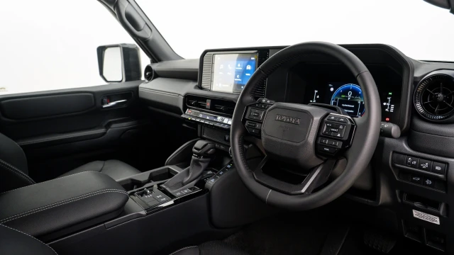 Toyota Land Cruiser Image 5