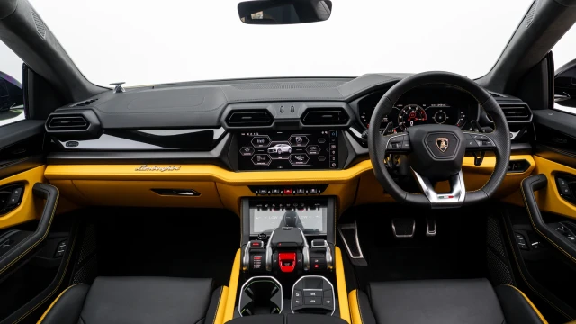 Lamborghini Urus Image 5