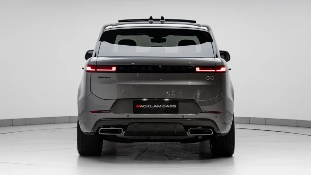 Land Rover Range Rover Sport Image 8