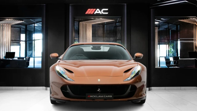 Ferrari 812 Superfast Image 2