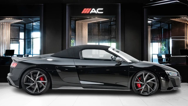 Audi R8 Image 6
