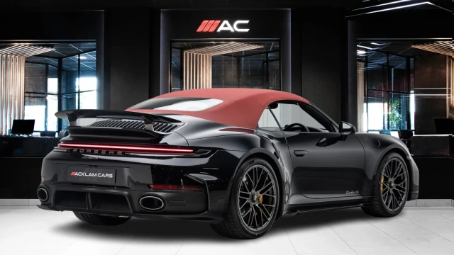 Porsche 911 Image 4