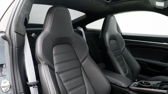 Porsche 911 Image 6
