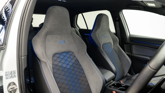 Volkswagen Golf Image 6