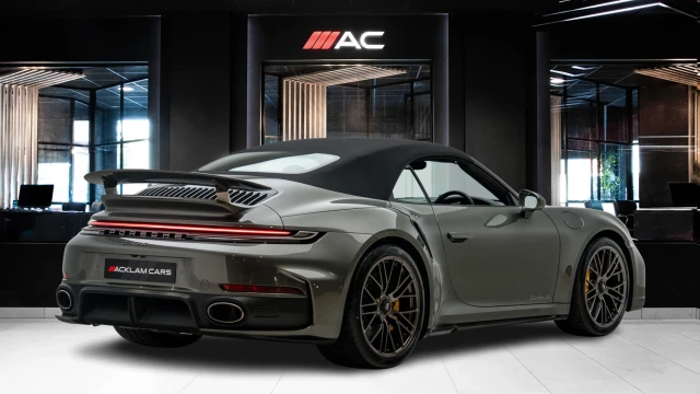 Porsche 911 Image 6