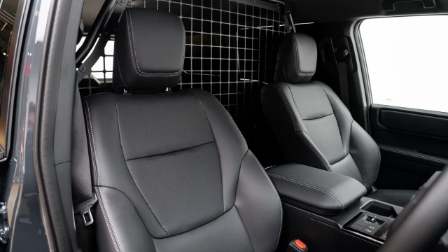 Toyota Land Cruiser Image 6