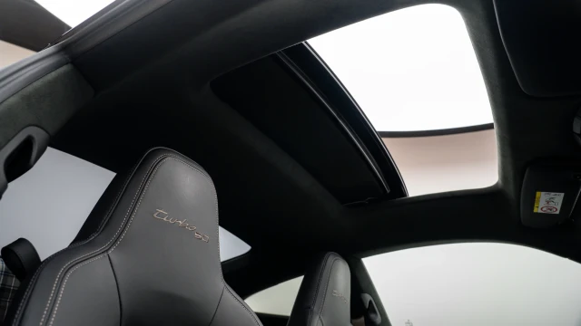 Porsche 911 Image 7