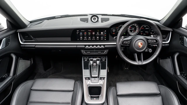 Porsche 911 Image 8