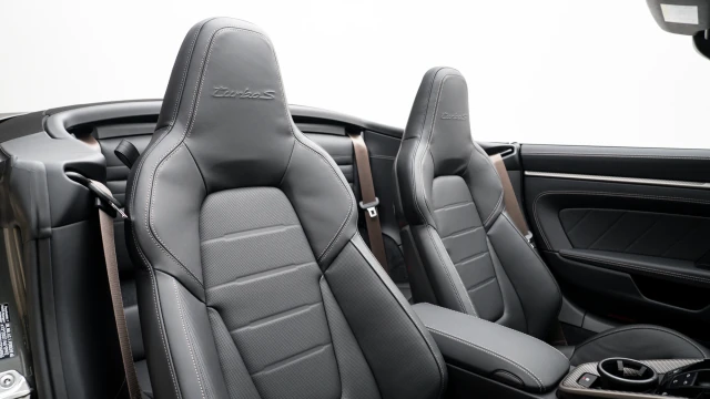 Porsche 911 Image 8