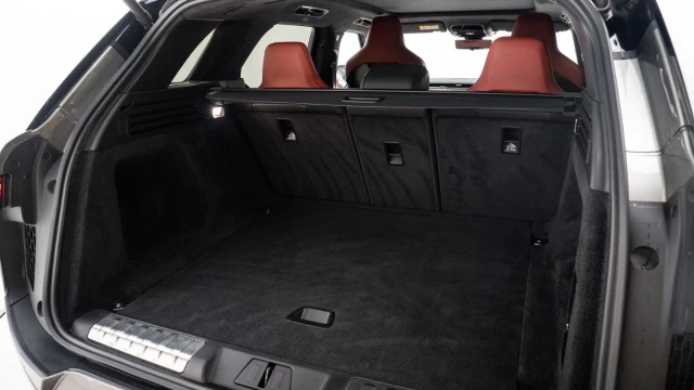 Land Rover Range Rover Sport Image 8