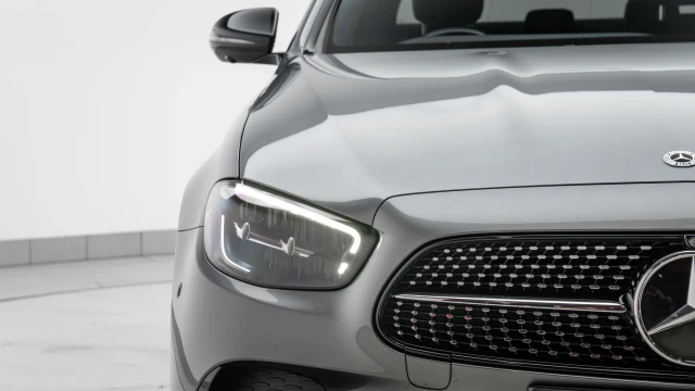 Mercedes-Benz E Class Image 8