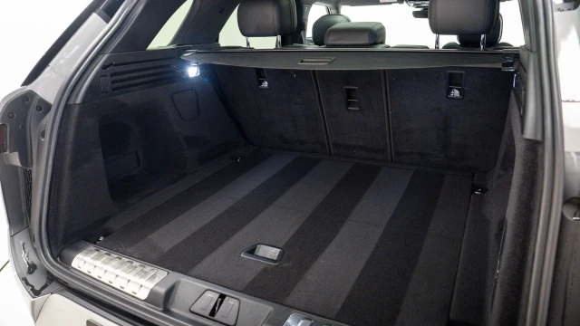 Land Rover Range Rover Sport Image 8