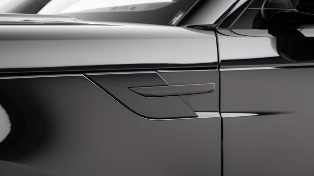 Land Rover Range Rover Sport Image 8