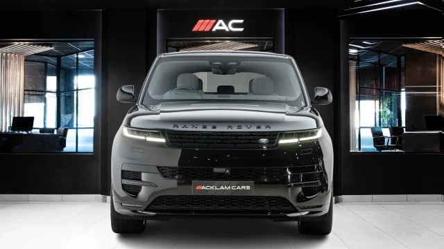 Land Rover Range Rover Sport Image 2