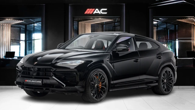 Lamborghini Urus Image 1