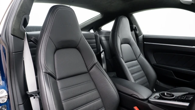 Porsche 911 Image 6