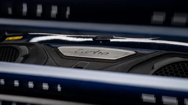 Porsche 911 Image 6