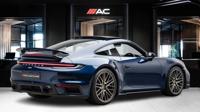 Porsche 911 Image 3