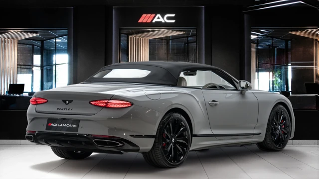 Bentley Continental GTC Image 3