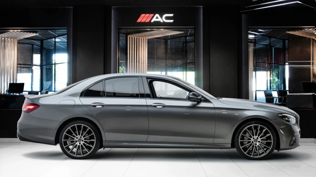 Mercedes-Benz E Class Image 3