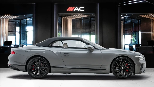 Bentley Continental GTC Image 6