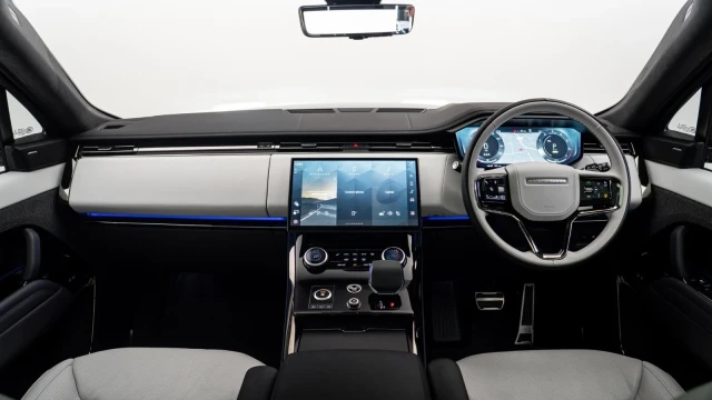 Land Rover Range Rover Sport Image 2