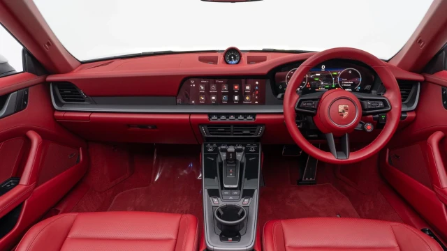 Porsche 911 Image 7