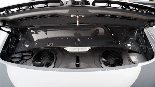 Porsche 911 Image 7