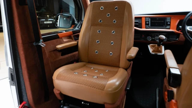 Volkswagen Transporter Image 7
